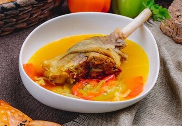 Диетолог Денисова: курица и рыба не являются полноценной заменой мяса