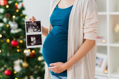 Лечение бесплодия признано безопасным для переживших рак молочной железы женщин